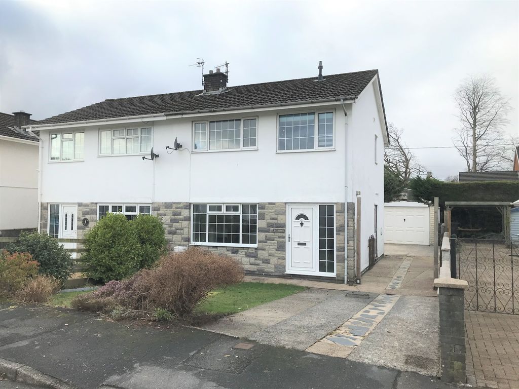 3 bed semidetached house for sale in Tawe Park, Ystradgynlais, Swansea