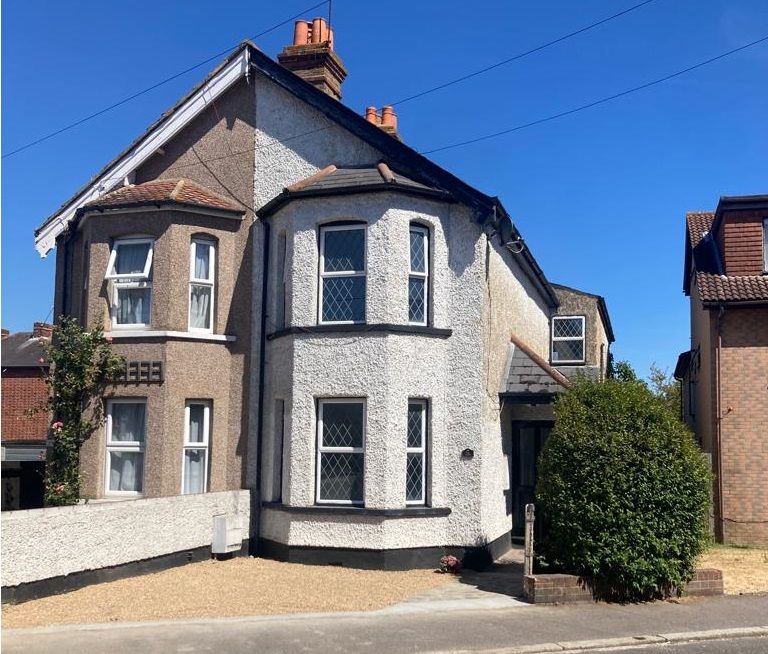 4 bed semidetached house for sale in Laleham Road, Staines TW18 Zoopla