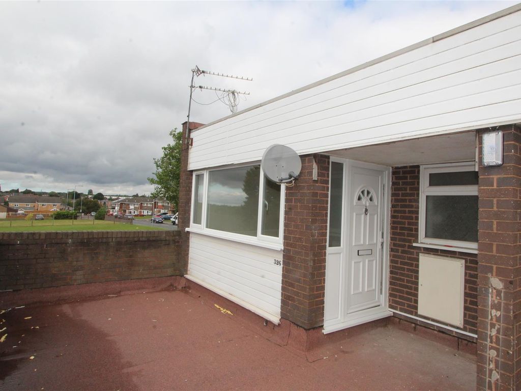 2 bed shared to rent in Stroud Avenue, Willenhall WV12