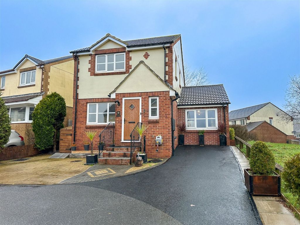 3 bed detached house for sale in Orkney Close, Torquay TQ2, £375,000