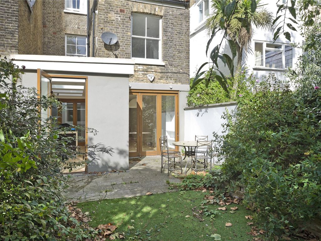 2 bed property for sale in Tavistock Road, London W11, £1,100,000 Zoopla