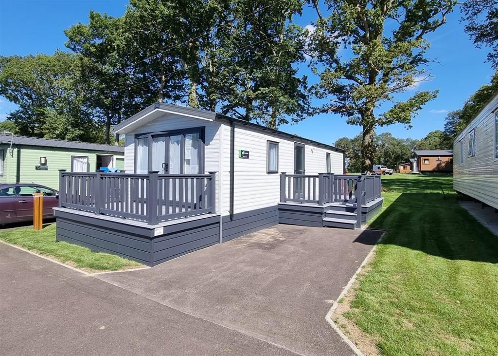 2 bed mobile/park home for sale in Bluebell Park, Emms Lane, Brooks