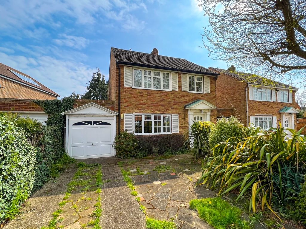 3 bed detached house for sale in Kenton Avenue, SunburyOnThames TW16