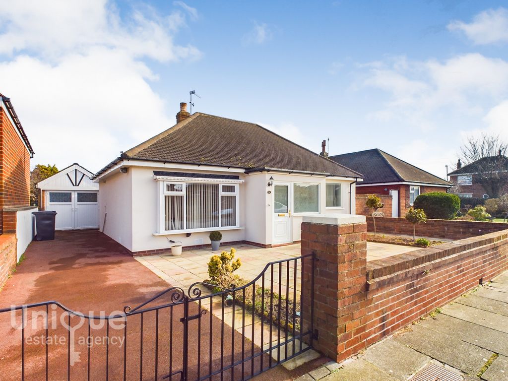 2 bed bungalow for sale in Berwick Road, Lytham St. Annes FY8, £275,000