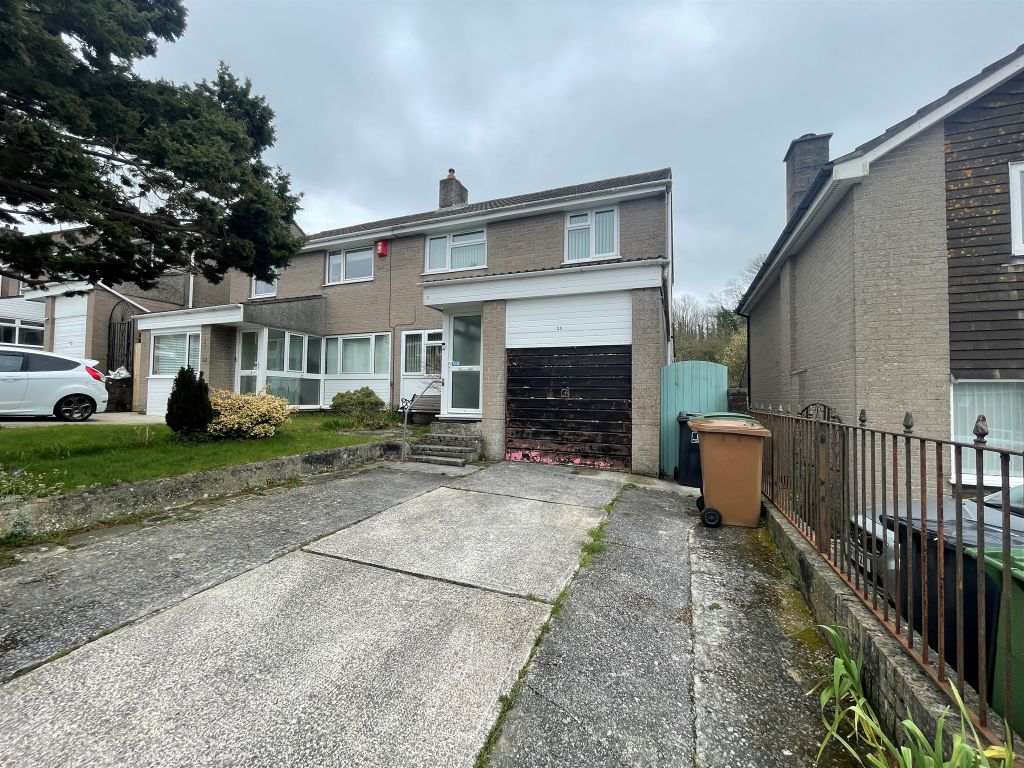 3 bed semidetached house for sale in Tuxton Close, Plympton, Plymouth