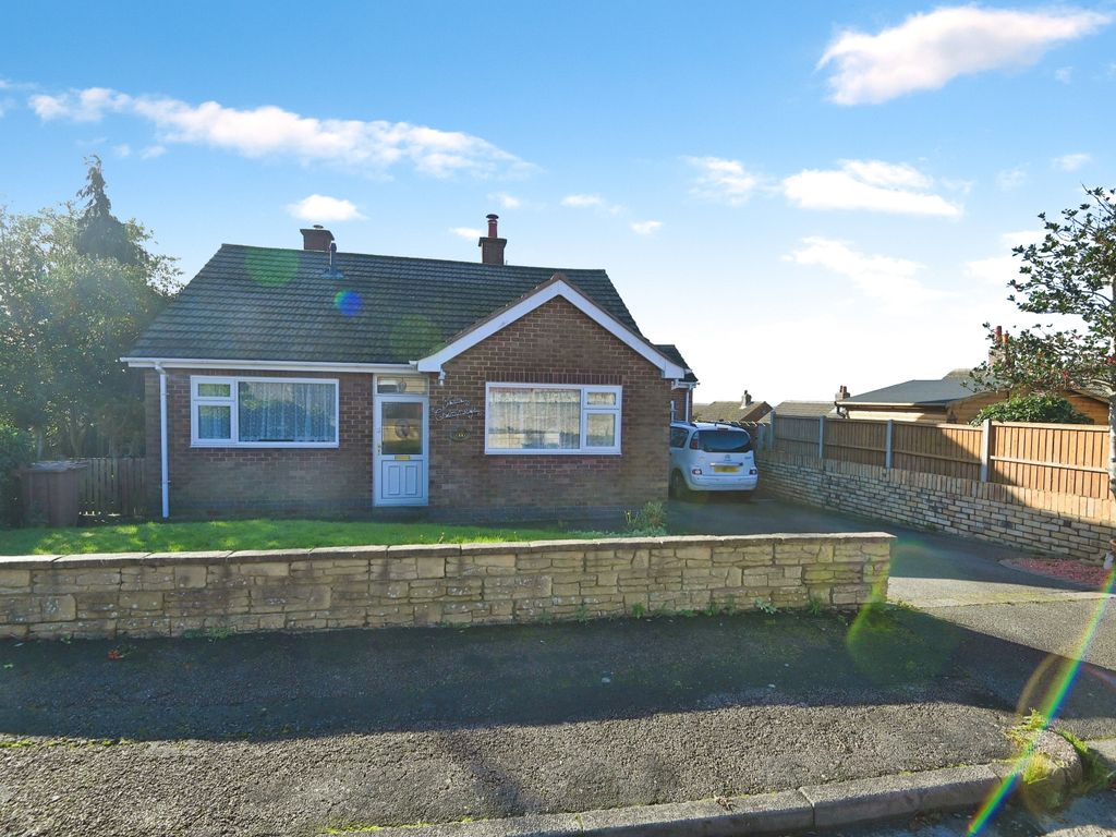 3 bed bungalow for sale in Holly Bank Close, Newhall, Swadlincote