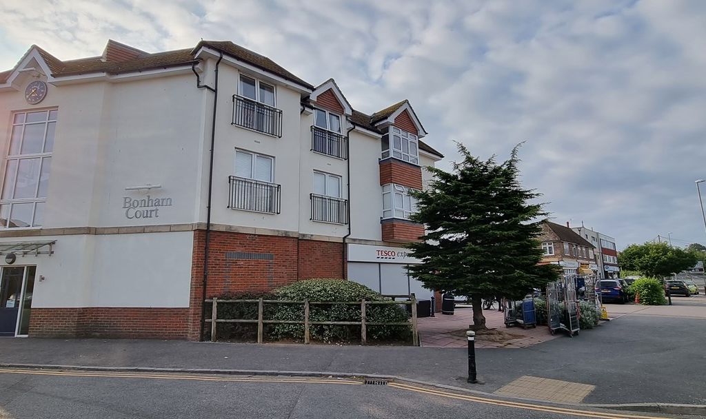 2 bed flat to rent in Cooden Sea Road, Bexhill On Sea TN39 Zoopla