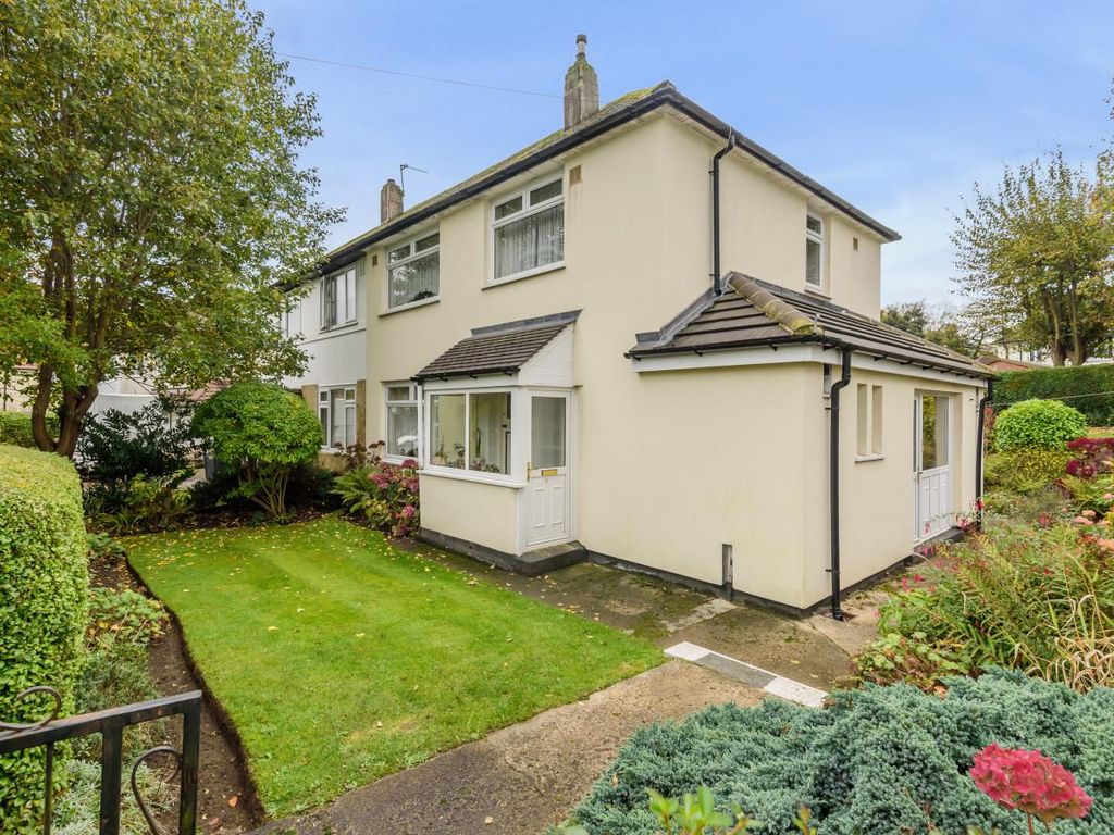 Raynel Green, Leeds LS16