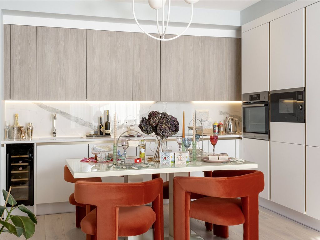 New home, 2 bed flat for sale in The Arc, 225 City Road, Shoreditch, London EC1V, £1,320,000