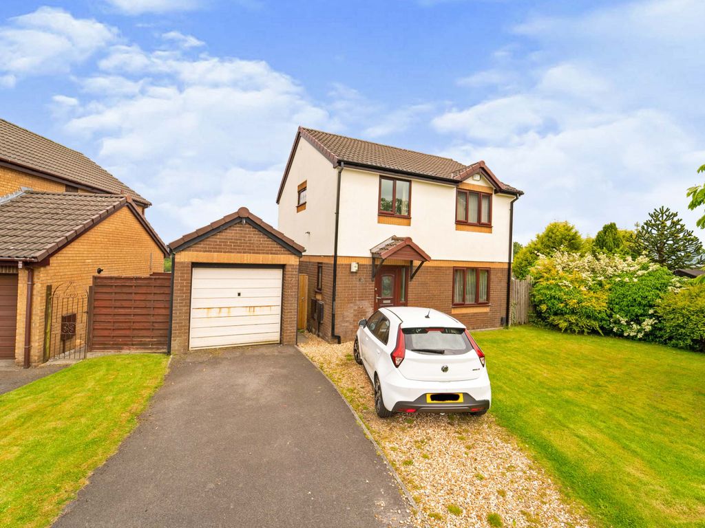 4 bed detached house for sale in Harefield Rise, Burnley, Lancashire