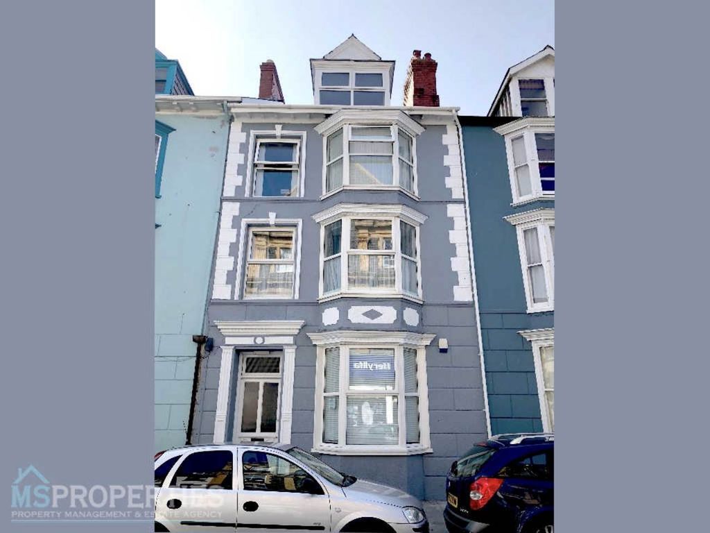 1 bed flat to rent in Flat A, 17 Portland Street, Aberystwyth