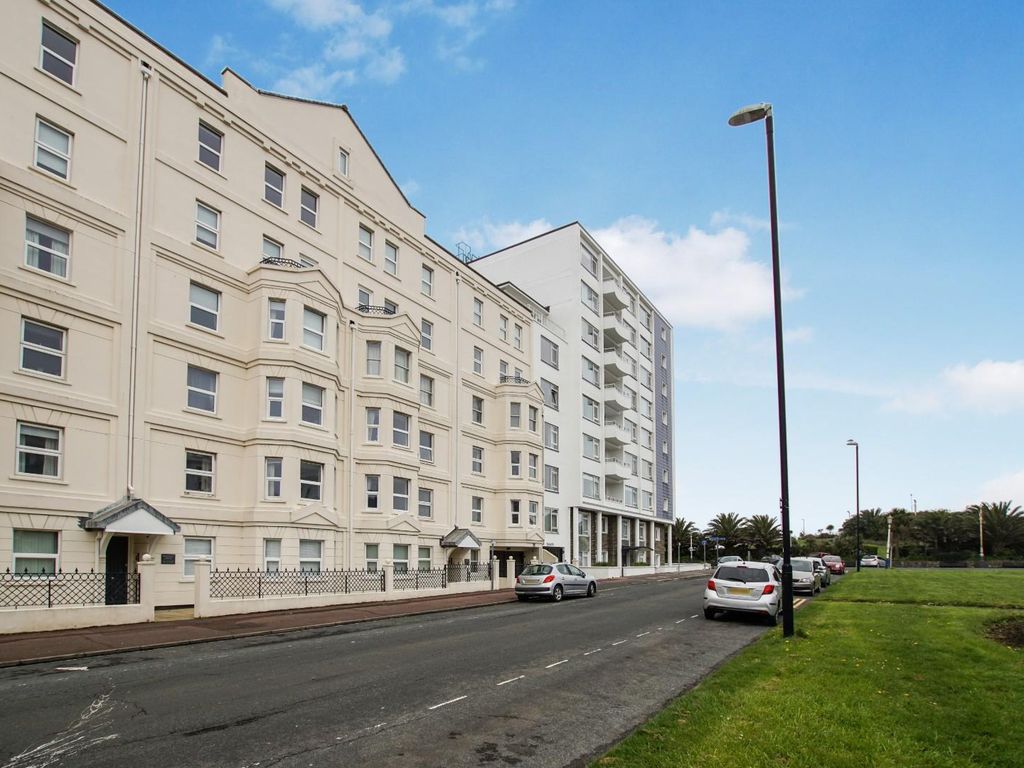 4 bed flat for sale in Wilmington Square, Eastbourne BN21, £450,000
