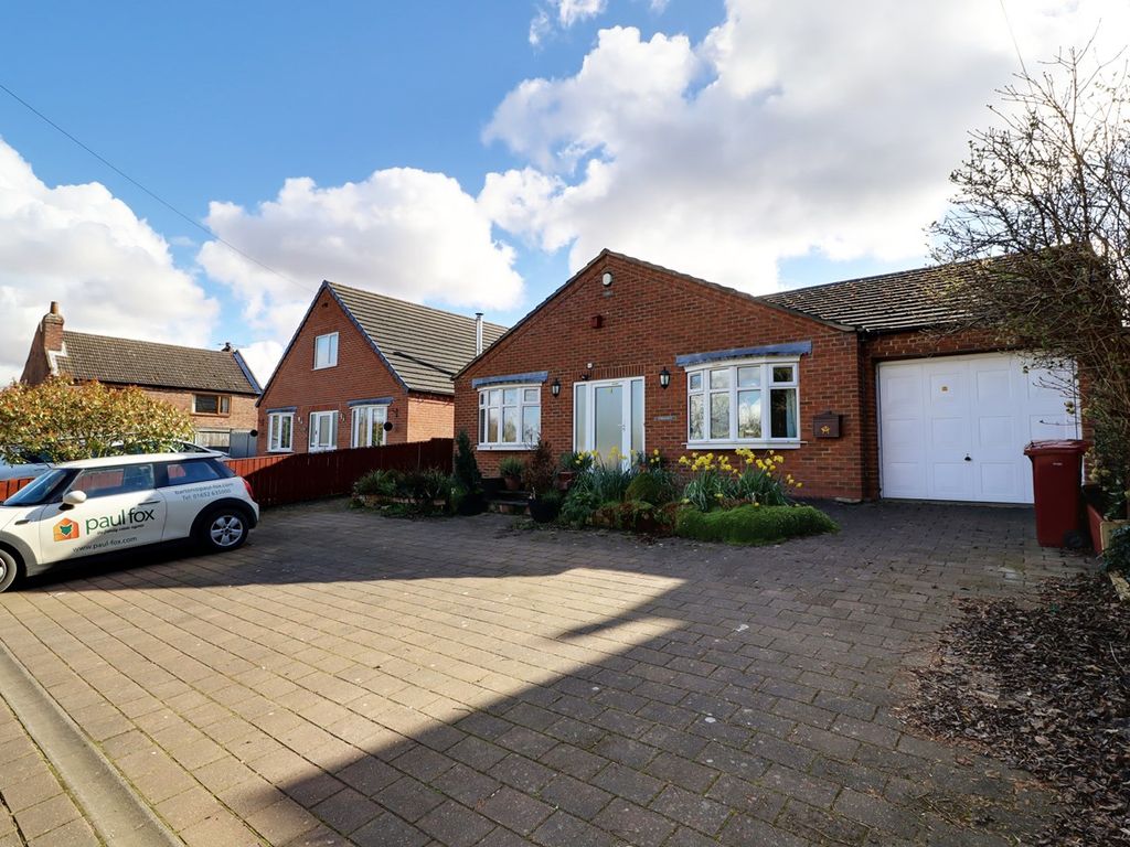 3 bed bungalow for sale in Swinster Lane, East Halton, Immingham DN40