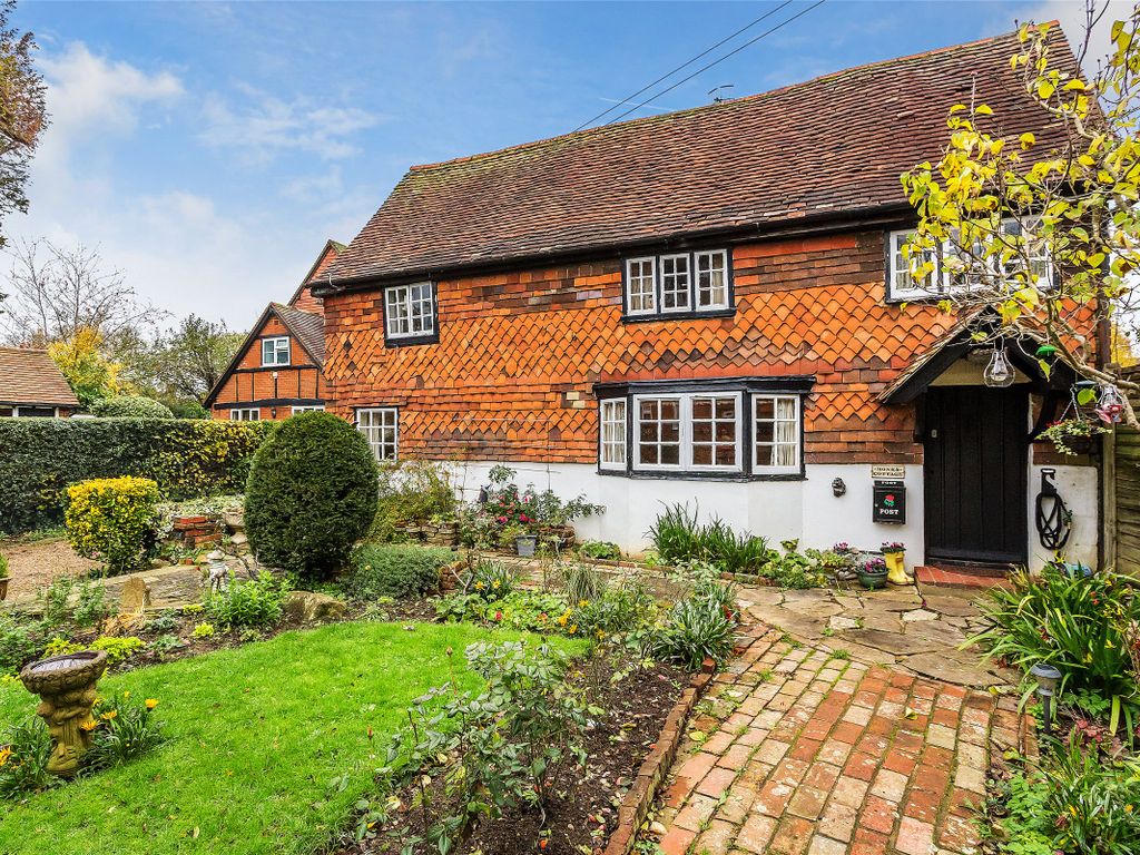 3 bed detached house for sale in Yew Tree Close, Horley Row, Horley