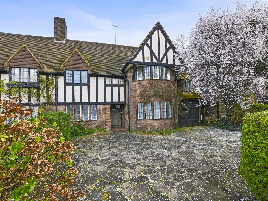 6 bed property for sale in Finchley Road, London NW11, £1,950,000 Zoopla