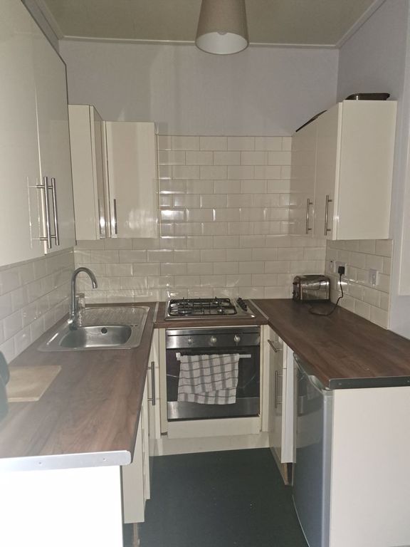 1 bed flat to rent in Ripponden Road, Oldham OL1 Zoopla
