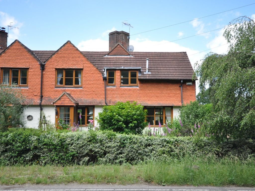 3 bed semidetached house for sale in Horley Road, Charlwood, Surrey