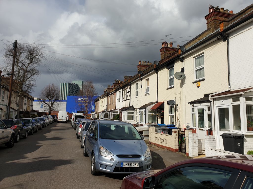 3 bed terraced house for sale in Cromwell Road, Wembley HA0, £500,000