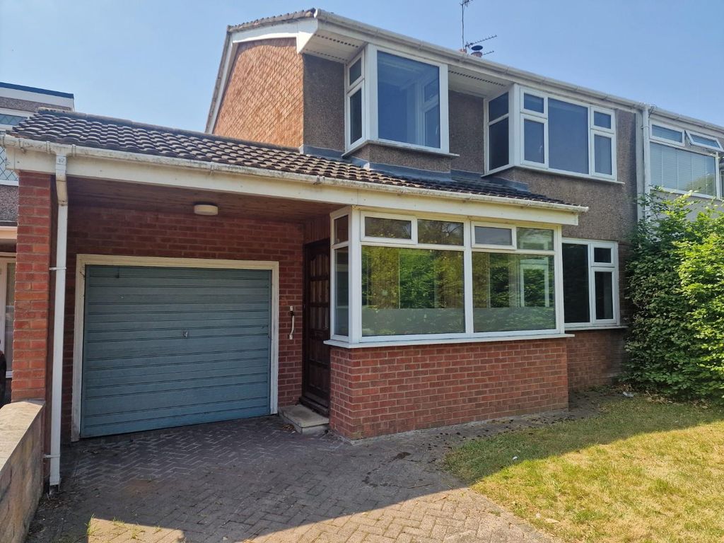3 bed semidetached house for sale in Warrington Road, Rainhill