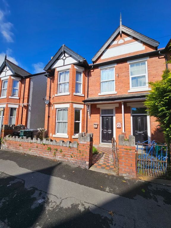 2 bed flat to rent in Lawson Road, Colwyn Bay LL29, £695 pcm Zoopla