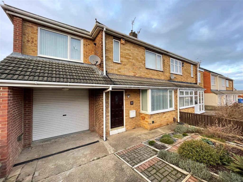 5 bed semidetached house to rent in Swanage Grove, Hart Station