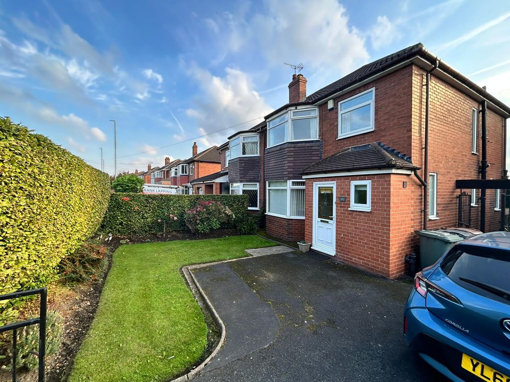 3 bed semidetached house to rent in Ring Road, Beeston Park, Leeds