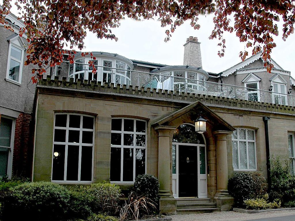 Bronington Close Manchester M22  