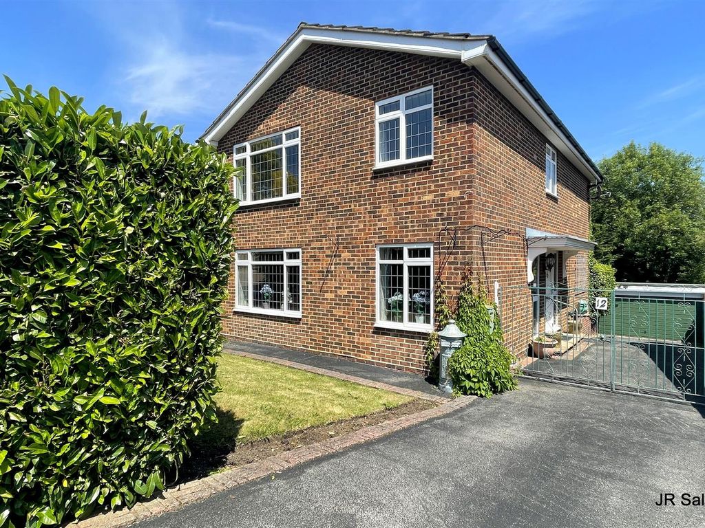 4 bed detached house for sale in Acorn Lane, Cuffley, Potters Bar EN6