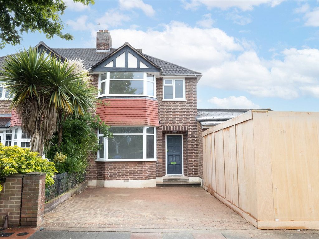 3 bed terraced house for sale in Longlands Park Crescent, Sidcup, Kent
