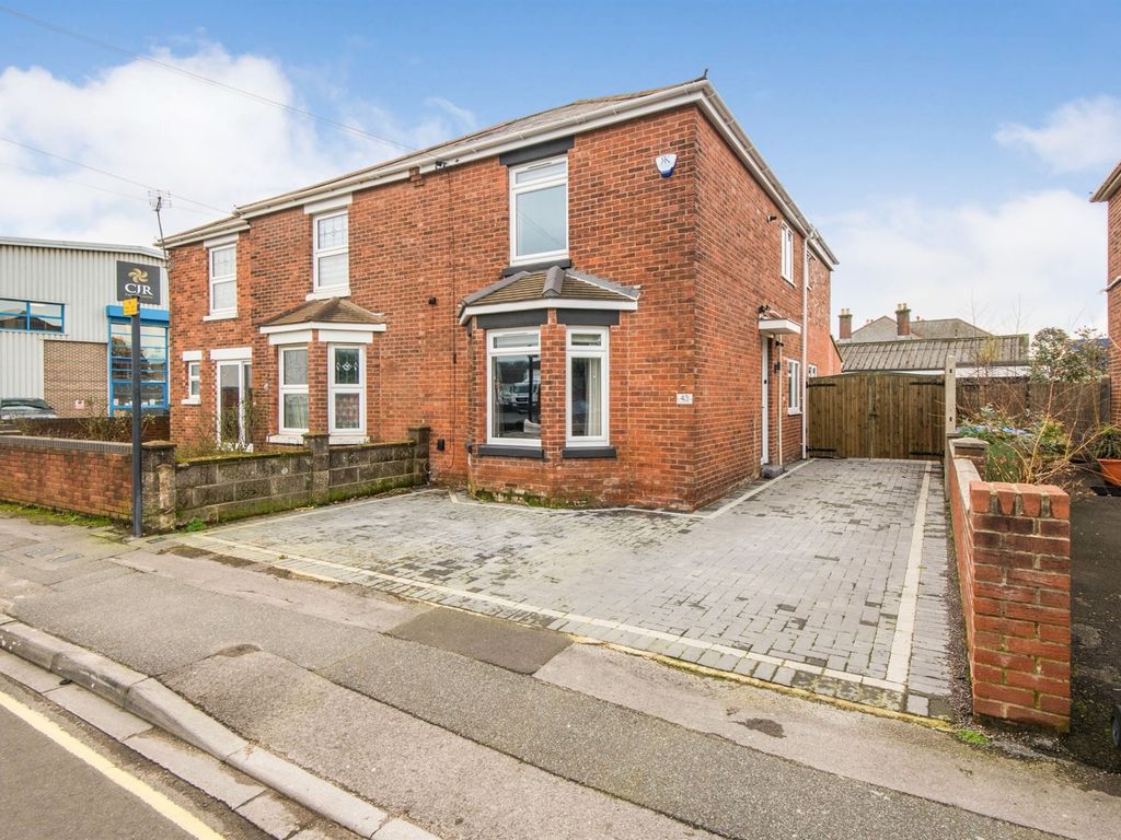 3 bed semidetached house for sale in Rampart Road, Southampton SO18