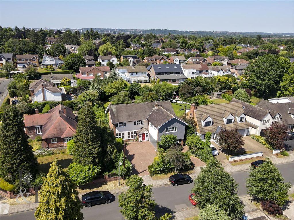 5 bed detached house for sale in Firs Road, Edwalton, Nottingham NG12