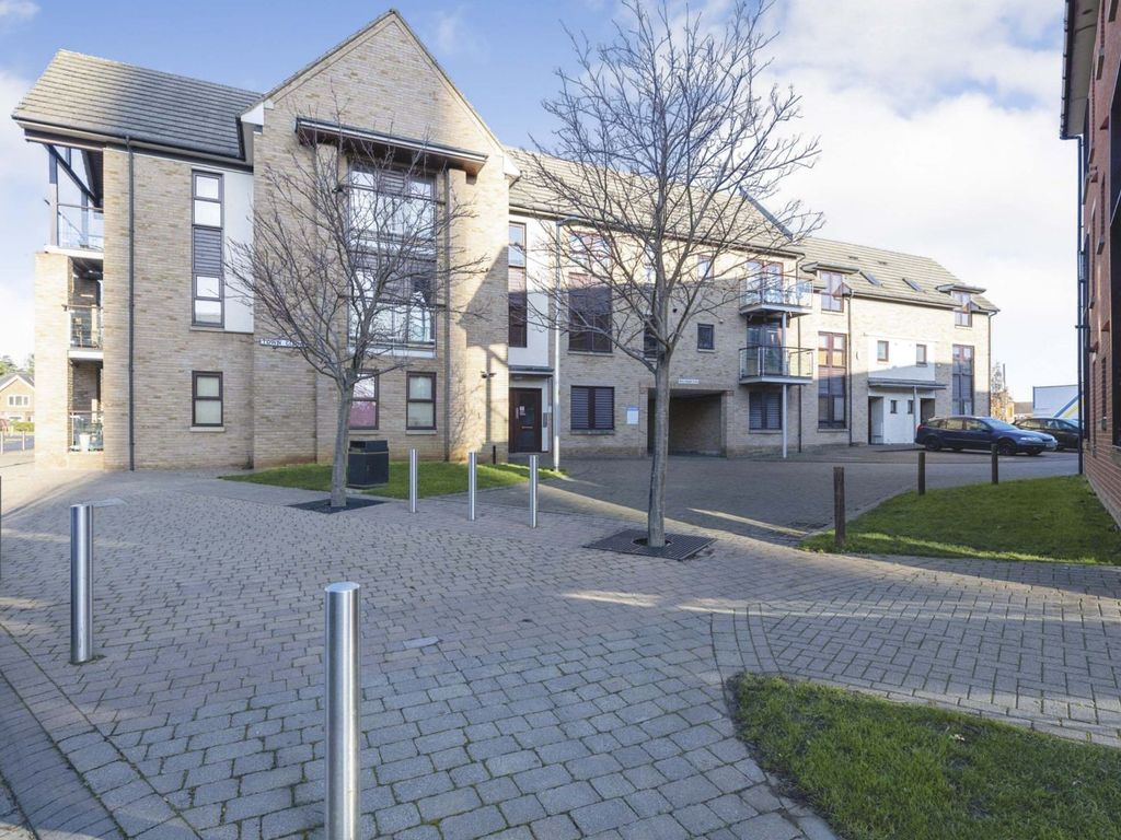 Town Corner, Northampton NN5  