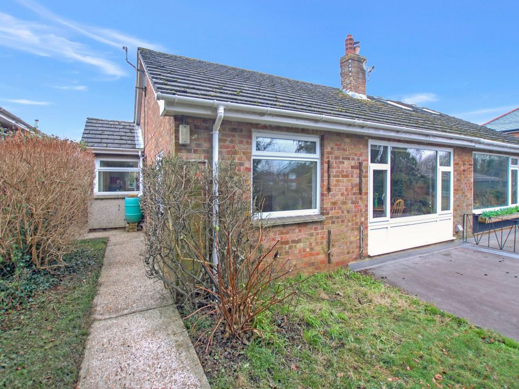 2 bed bungalow for sale in Stone Street, Lympne CT21, £300,000 Zoopla