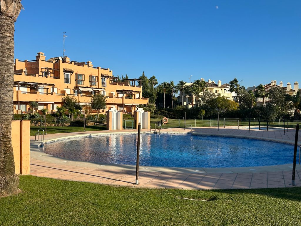 2 bed apartment for sale in Casares Del Sol, Casares, Málaga, Andalusia
