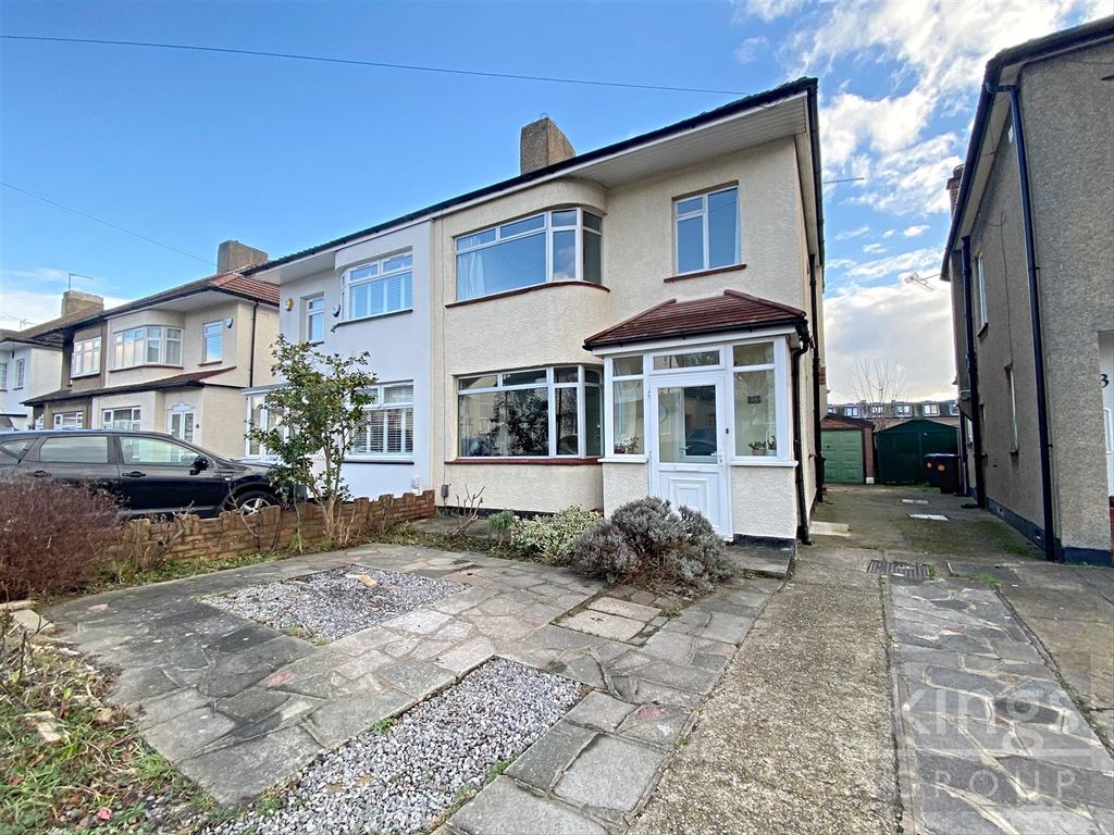 3 bed semidetached house for sale in Apple Grove, Enfield EN1 Zoopla