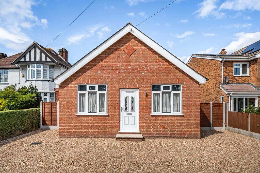 3 bed detached bungalow for sale in Ashford, Surrey TW15, £600,000 Zoopla