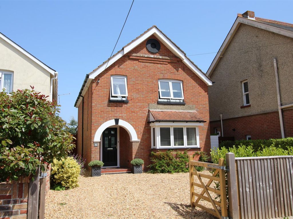 3 bed detached house for sale in Solent Road, Christchurch BH23 Zoopla