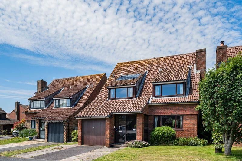 4 bed detached house for sale in Willow Drive, Seaford BN25, £495,000
