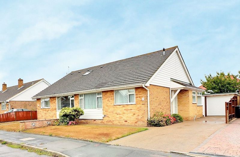 2 bed semidetached bungalow for sale in Lyndhurst Close, Mengham