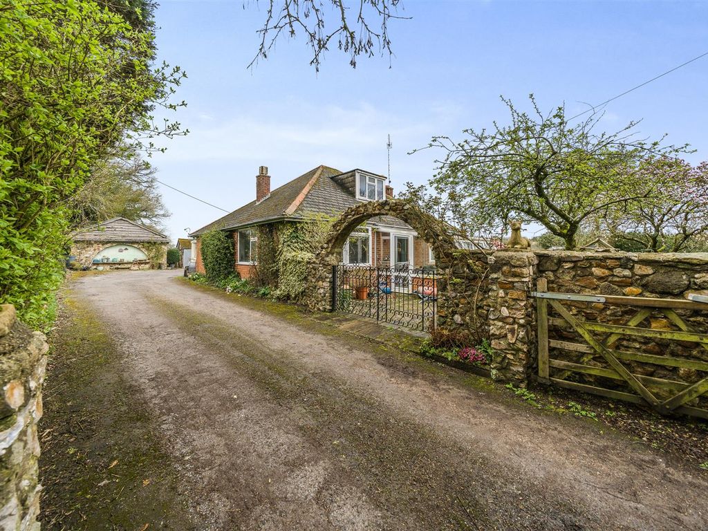 3 bed detached bungalow for sale in Birchill, Axminster, Devon EX13 Zoopla