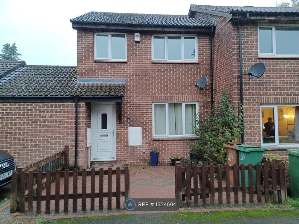 3 bed semidetached house to rent in Mariette Way, Wallington SM6 Zoopla