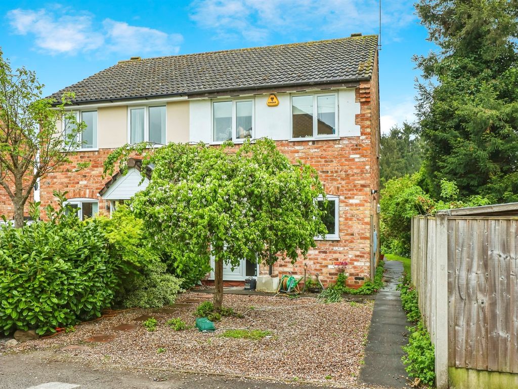 3 bed semidetached house for sale in Meadow Close, Horsley Woodhouse