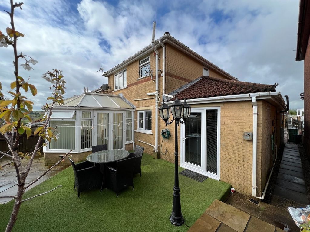 3 bed detached house for sale in Ffordd Llanbad Gilfach Goch , Gilfach