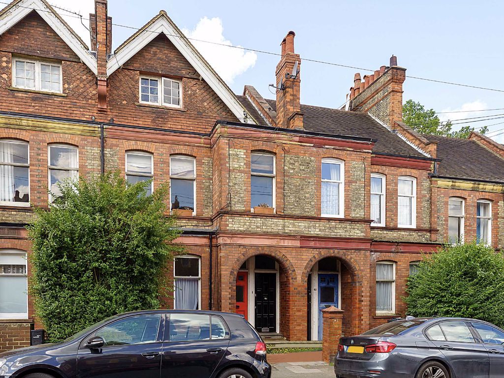 3 bed flat to rent in Hailsham Avenue, London SW2 Zoopla