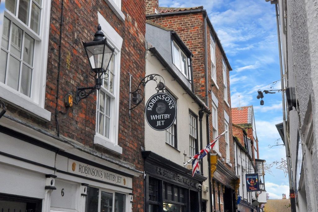 Retail premises for sale in Sandgate, Whitby YO22, £100,000 Zoopla