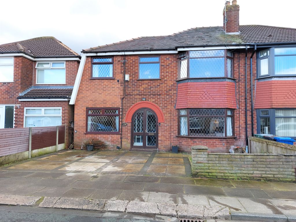 4 bed semidetached house for sale in Alexander Drive, Unsworth, Bury