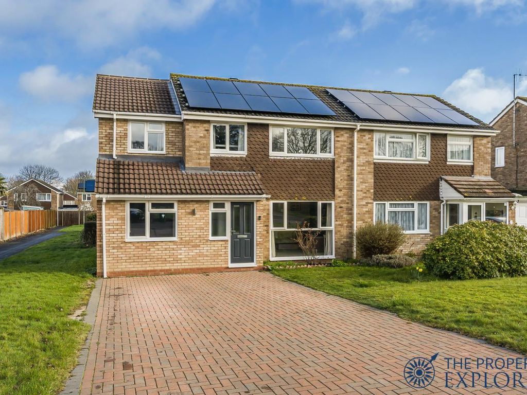 4 bed semidetached house for sale in Heron Way, Basingstoke RG22 Zoopla