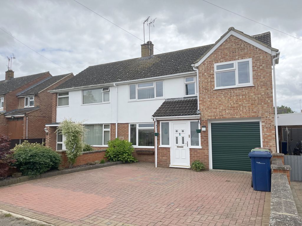 4 bed semidetached house for sale in Stanton Road, Mitton, Tewkesbury