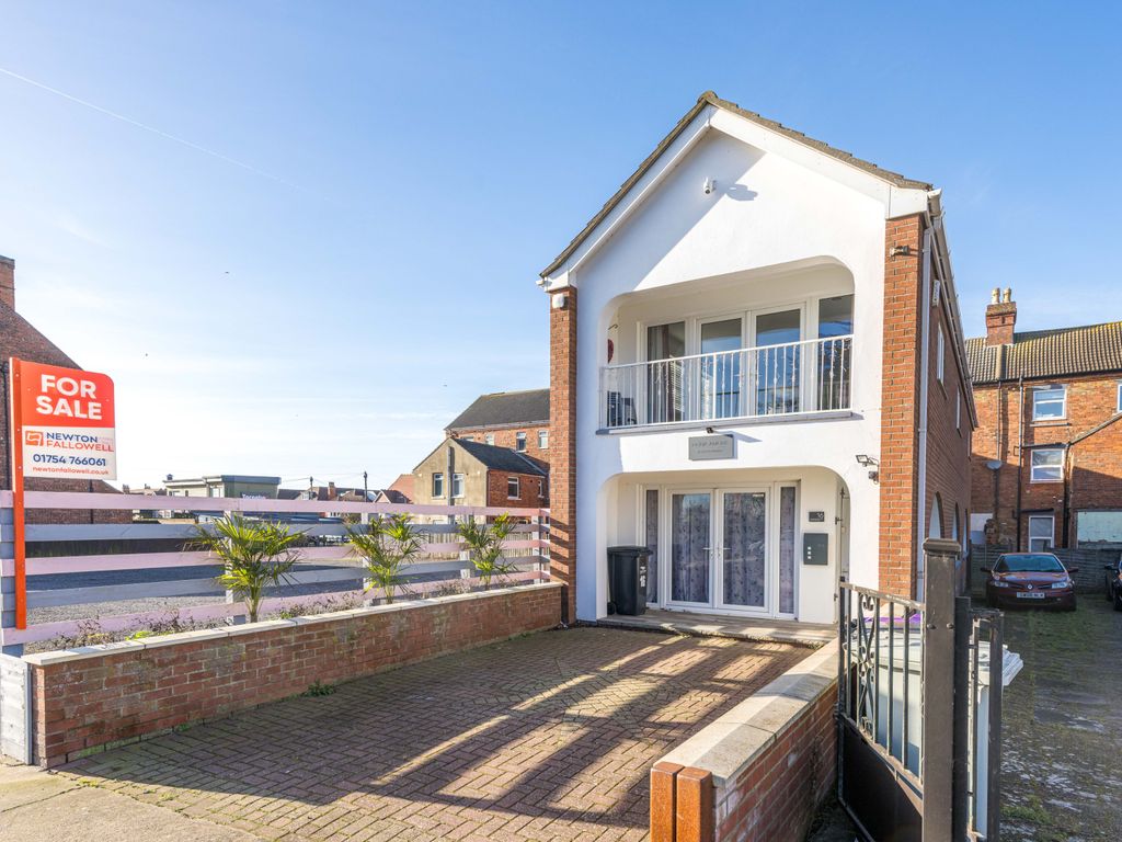 3 bed detached house for sale in South Parade, Skegness PE25, £350,000