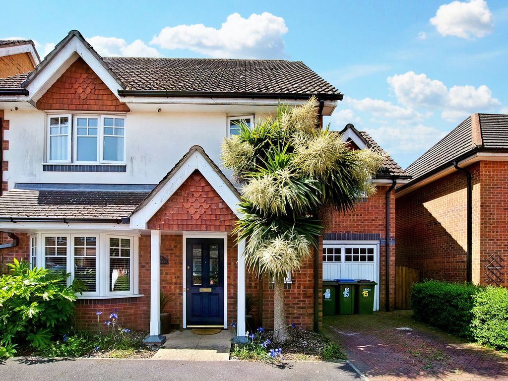 4 bed detached house for sale in Merecroft, Fareham PO15 Zoopla